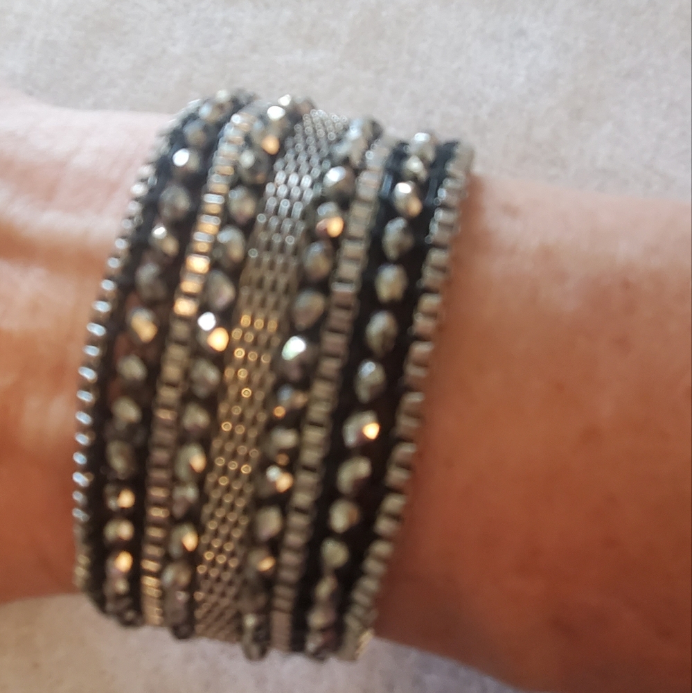 Black and Silver Beaded Bracelet